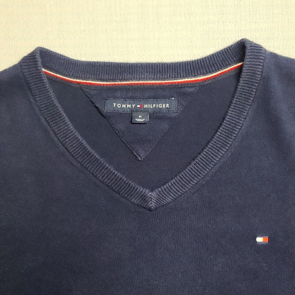 Tommy Hilfiger Signature V Neck men's Long sleeves Sweater, medium, navy blue - Picture 10 of 13